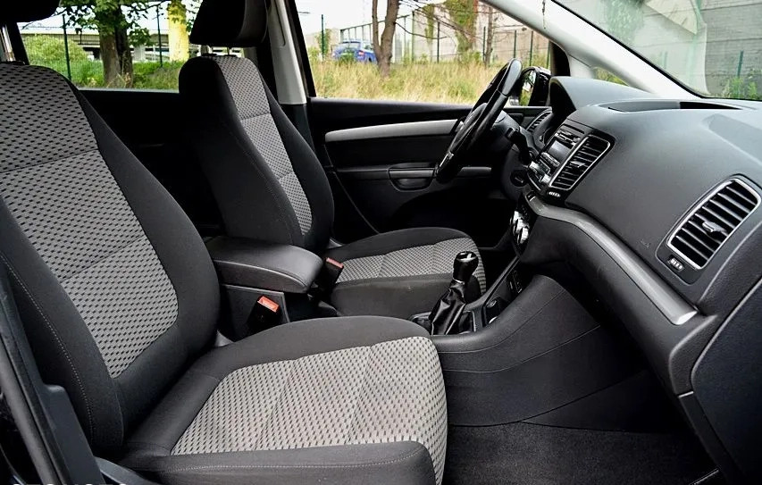 Volkswagen Sharan cena 44900 przebieg: 203000, rok produkcji 2013 z Niemodlin małe 232